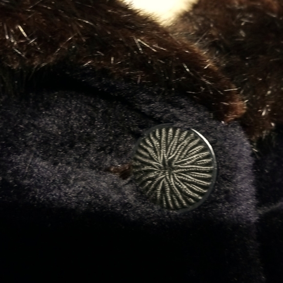 70s Vintage Faux Fur Winter Coat by Borglaska, Stall design / Sz M-L / Black - Picture 8 of 16